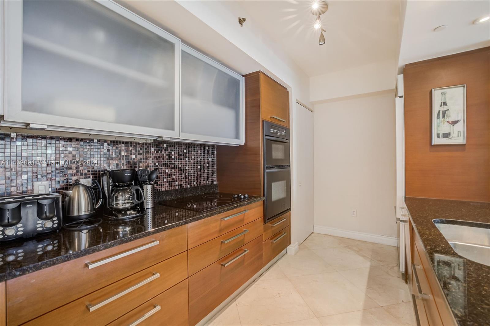 1830 S Ocean Dr 2004, Hallandale Beach, Florida 33009, 2 Bedrooms Bedrooms, ,3 BathroomsBathrooms,Residentiallease,For Rent,1830 S Ocean Dr 2004,A11539094