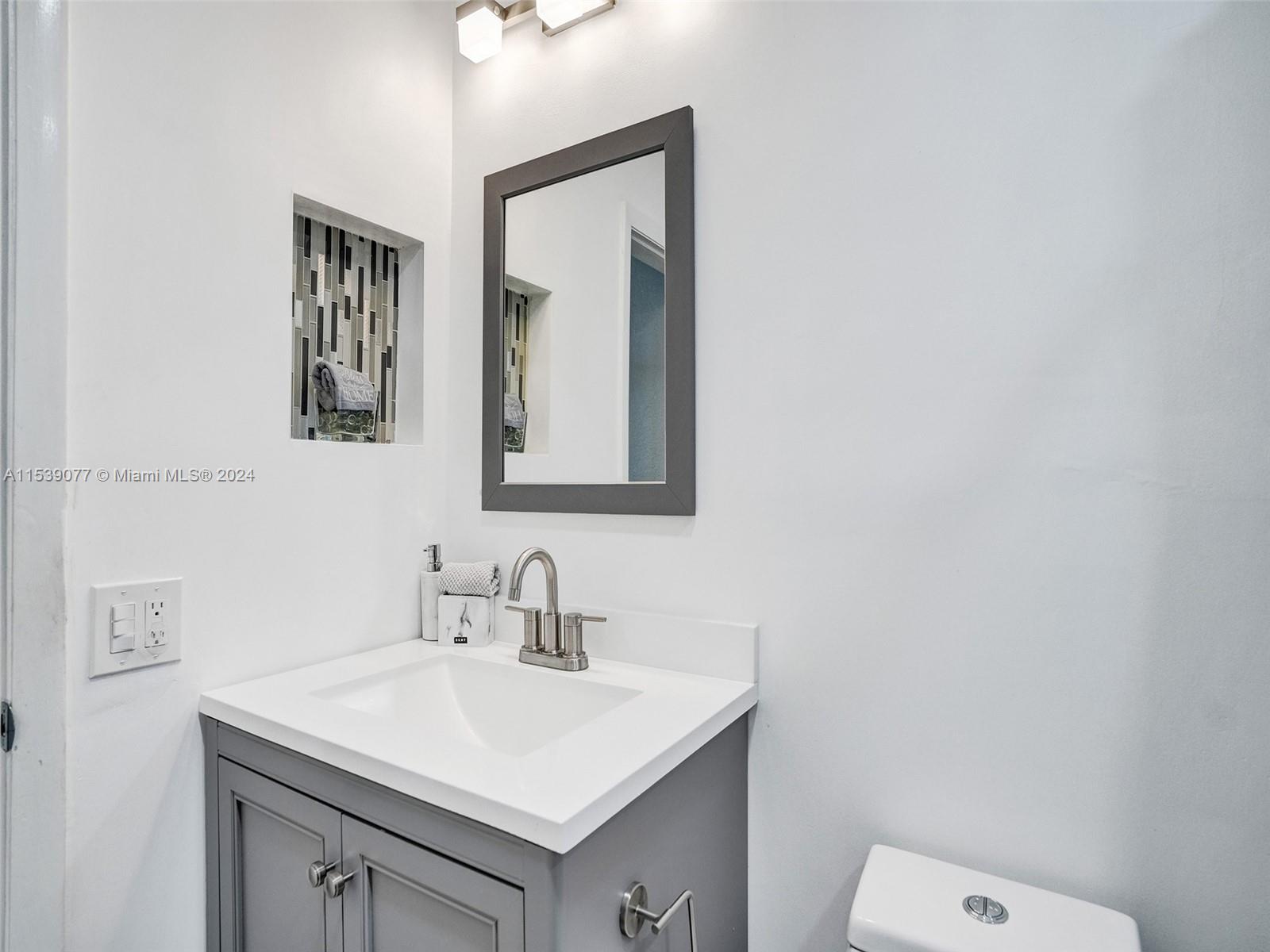 217 SE 5th St, Dania Beach, Florida 33004, 4 Bedrooms Bedrooms, ,3 BathroomsBathrooms,Residential,For Sale,217 SE 5th St,A11539077