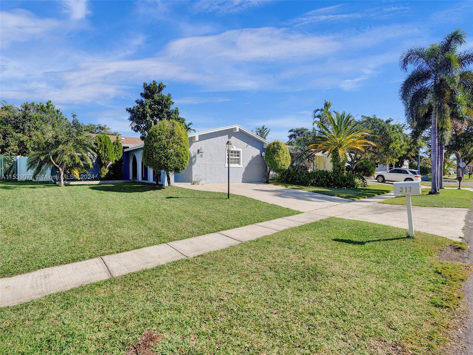 217 SE 5th St, Dania Beach, Florida 33004, 4 Bedrooms Bedrooms, ,3 BathroomsBathrooms,Residential,For Sale,217 SE 5th St,A11539077