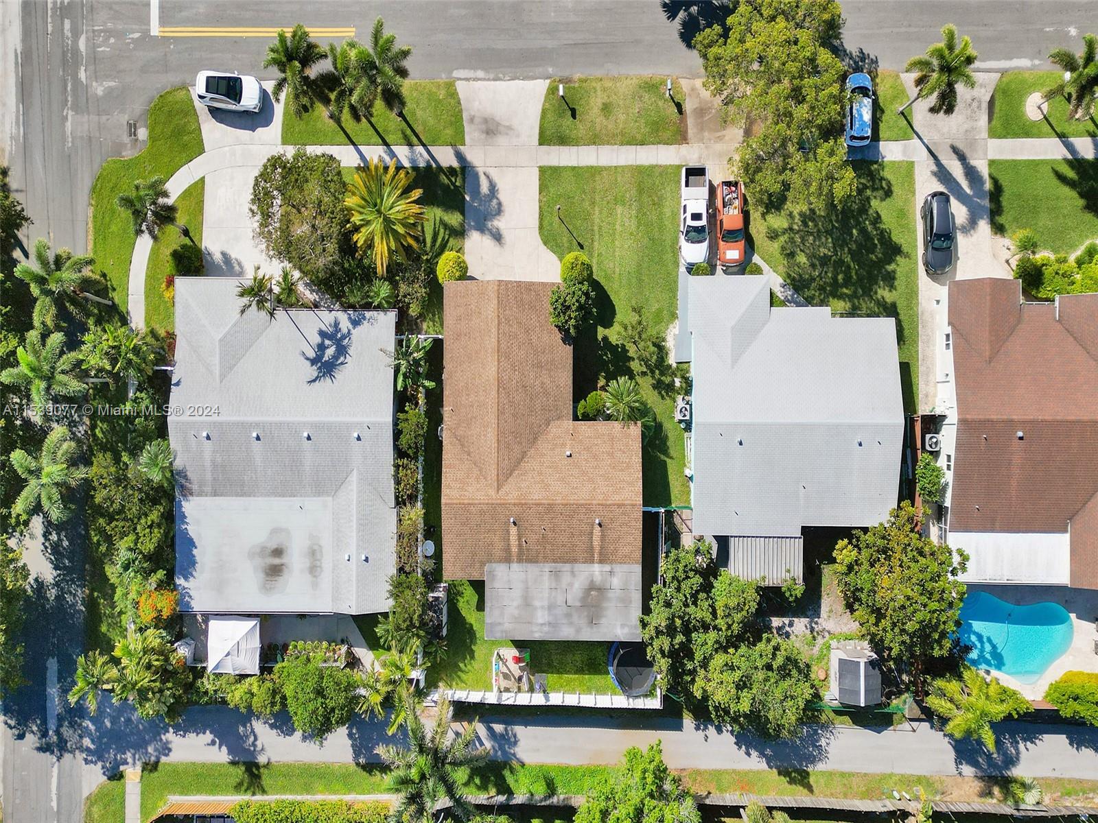 217 SE 5th St, Dania Beach, Florida 33004, 4 Bedrooms Bedrooms, ,3 BathroomsBathrooms,Residential,For Sale,217 SE 5th St,A11539077