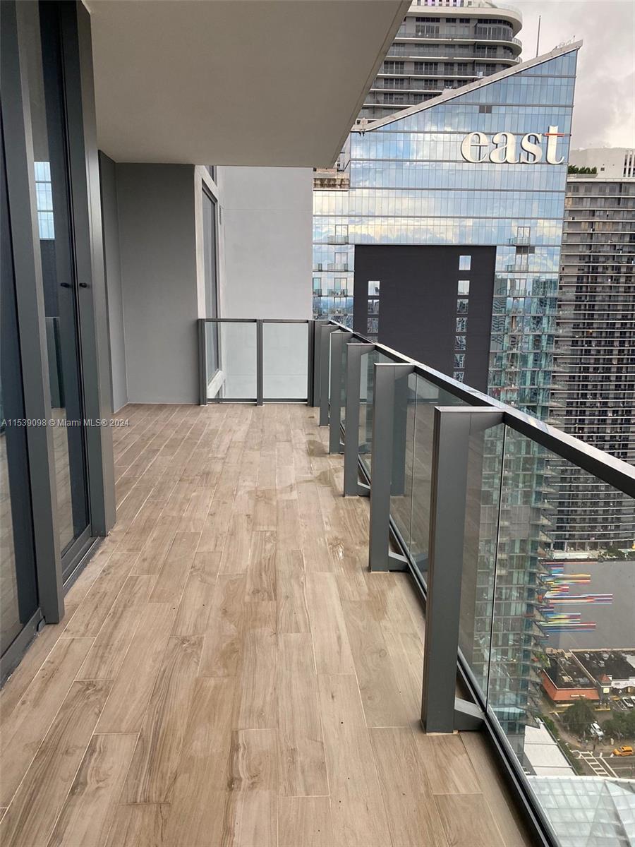 68 SE 6th St 3604, Miami, Florida 33131, 3 Bedrooms Bedrooms, ,3 BathroomsBathrooms,Residentiallease,For Rent,68 SE 6th St 3604,A11539098