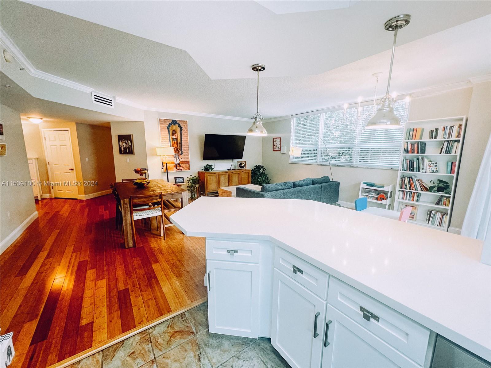 2000 N Bayshore Dr 302, Miami, Florida 33137, 3 Bedrooms Bedrooms, ,2 BathroomsBathrooms,Residential,For Sale,2000 N Bayshore Dr 302,A11539100