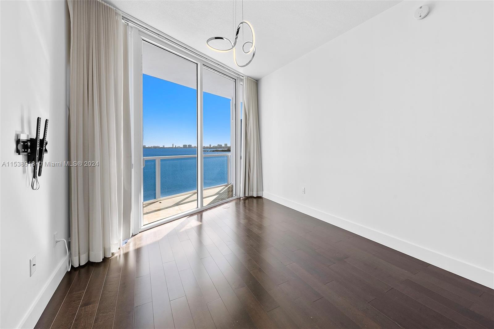 665 NE 25th St 506, Miami, Florida 33137, 3 Bedrooms Bedrooms, ,3 BathroomsBathrooms,Residentiallease,For Rent,665 NE 25th St 506,A11538918