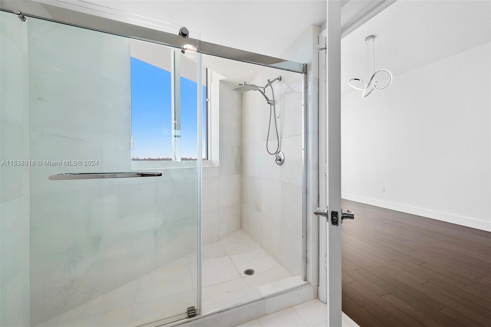 665 NE 25th St 506, Miami, Florida 33137, 3 Bedrooms Bedrooms, ,3 BathroomsBathrooms,Residentiallease,For Rent,665 NE 25th St 506,A11538918