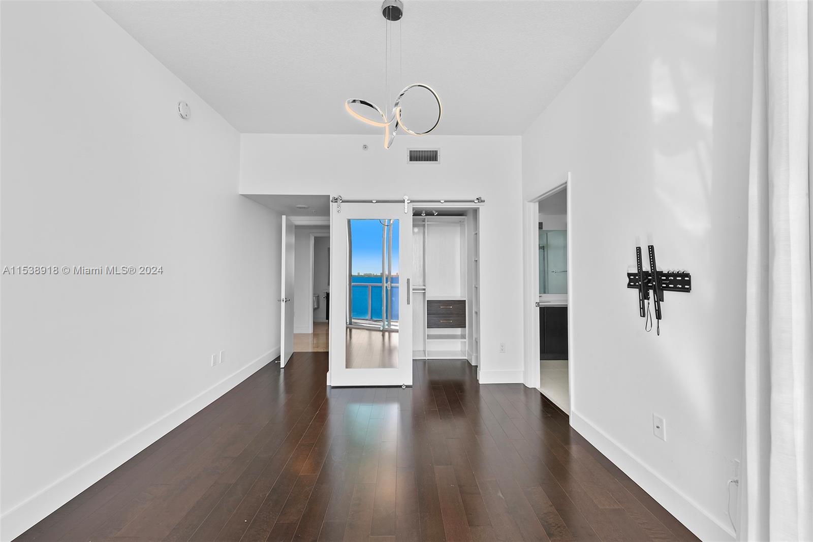 665 NE 25th St 506, Miami, Florida 33137, 3 Bedrooms Bedrooms, ,3 BathroomsBathrooms,Residentiallease,For Rent,665 NE 25th St 506,A11538918