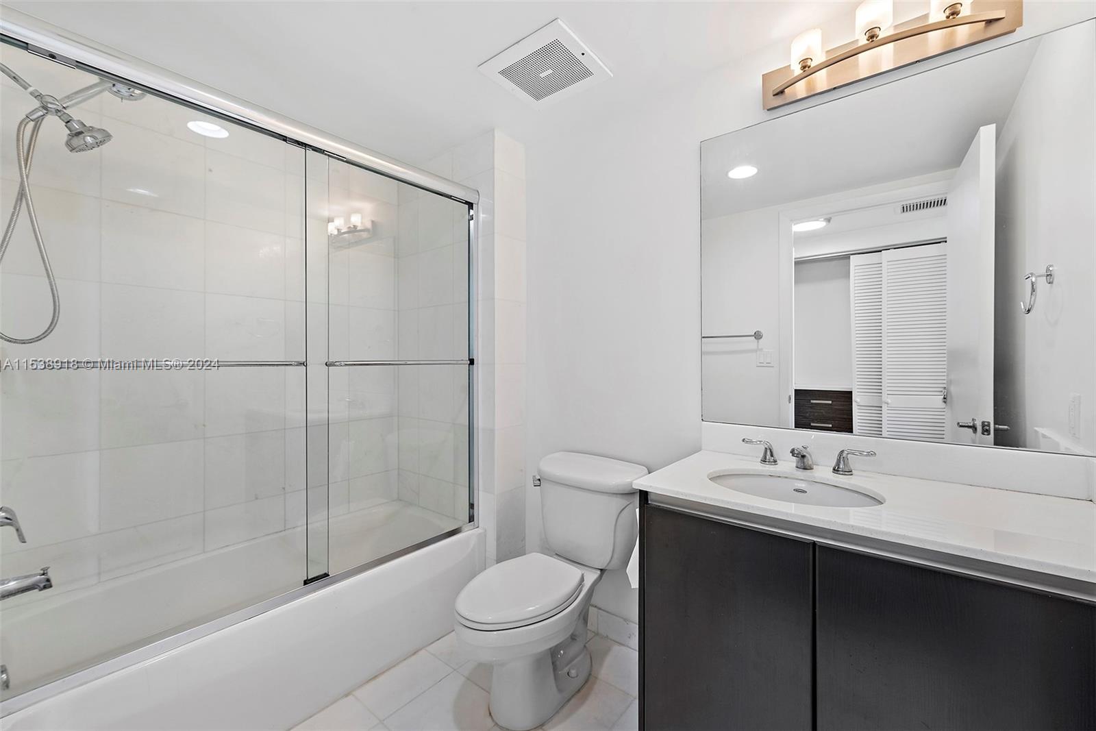 665 NE 25th St 506, Miami, Florida 33137, 3 Bedrooms Bedrooms, ,3 BathroomsBathrooms,Residentiallease,For Rent,665 NE 25th St 506,A11538918