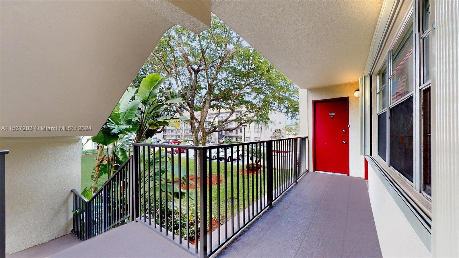 200 132nd Way, Pembroke Pines, FL, 33027 United States, 2 Bedrooms Bedrooms, ,2 BathroomsBathrooms,Residential,For Sale,132nd Way,A11537203