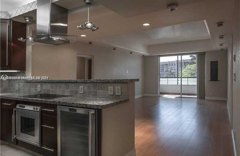 600 Three Islands Blvd 108, Hallandale Beach, Florida 33009, 2 Bedrooms Bedrooms, ,2 BathroomsBathrooms,Residentiallease,For Rent,600 Three Islands Blvd 108,A11539153