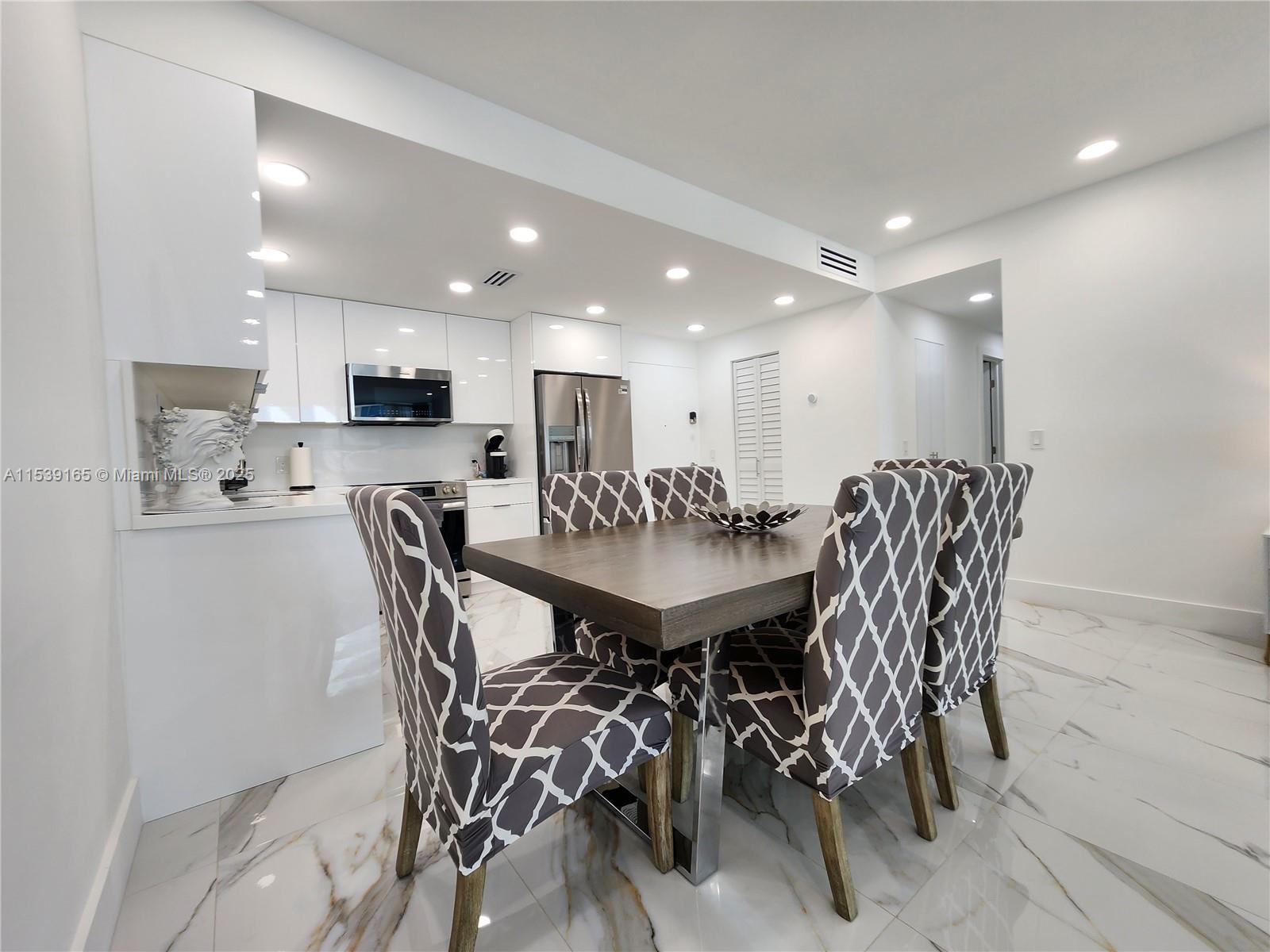 3505 S Ocean Dr (Penthouse) 1509, Hollywood, Florida 33019, 2 Bedrooms Bedrooms, ,2 BathroomsBathrooms,Residentiallease,For Rent,3505 S Ocean Dr (Penthouse) 1509,A11539165