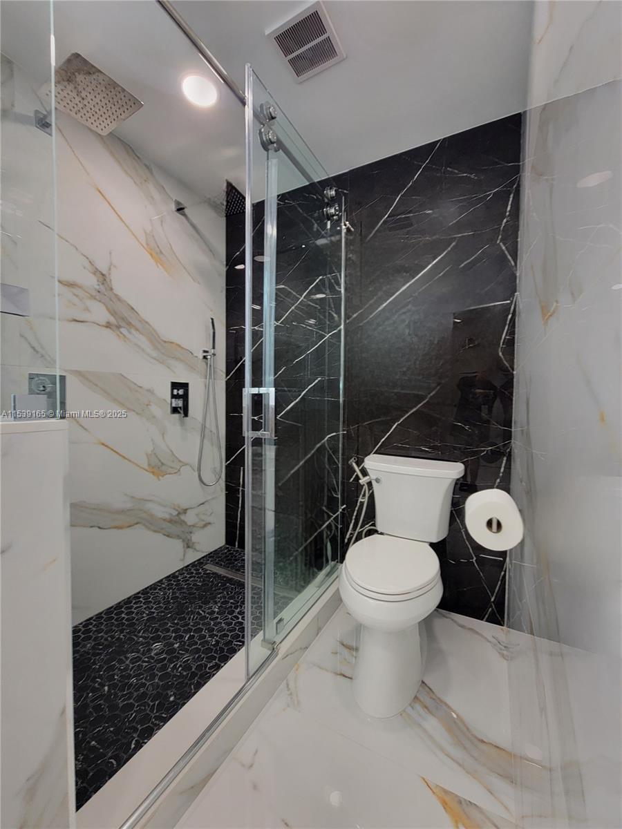 3505 S Ocean Dr (Penthouse) 1509, Hollywood, Florida 33019, 2 Bedrooms Bedrooms, ,2 BathroomsBathrooms,Residentiallease,For Rent,3505 S Ocean Dr (Penthouse) 1509,A11539165