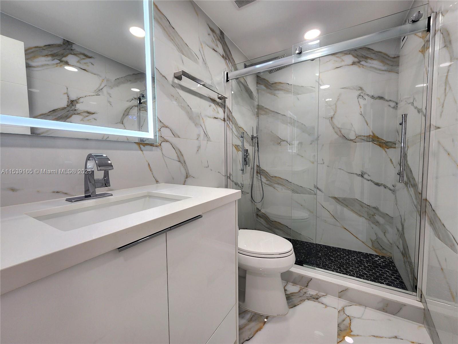 3505 S Ocean Dr (Penthouse) 1509, Hollywood, Florida 33019, 2 Bedrooms Bedrooms, ,2 BathroomsBathrooms,Residentiallease,For Rent,3505 S Ocean Dr (Penthouse) 1509,A11539165