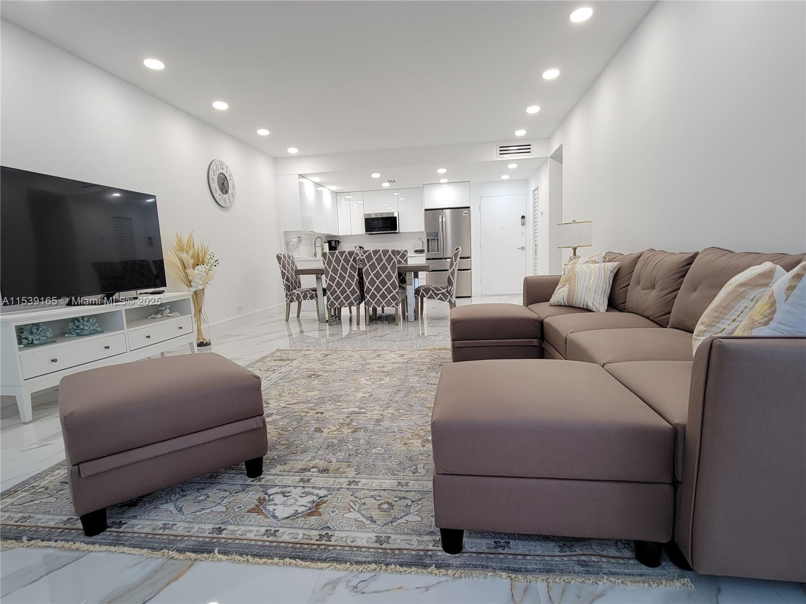 3505 S Ocean Dr (Penthouse) 1509, Hollywood, Florida 33019, 2 Bedrooms Bedrooms, ,2 BathroomsBathrooms,Residentiallease,For Rent,3505 S Ocean Dr (Penthouse) 1509,A11539165