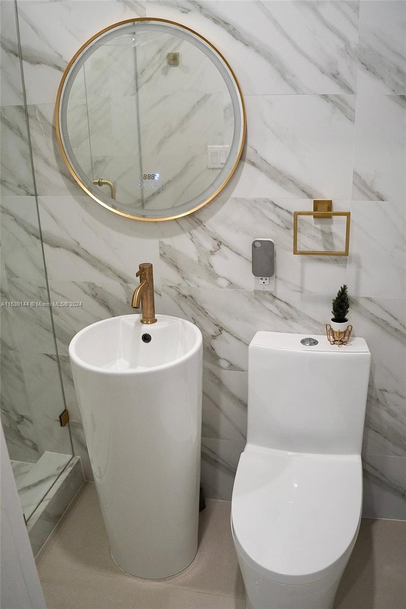 714 NW 8 AVE, Dania Beach, Florida 33004, 4 Bedrooms Bedrooms, ,3 BathroomsBathrooms,Residential,For Sale,714 NW 8 AVE,A11539144