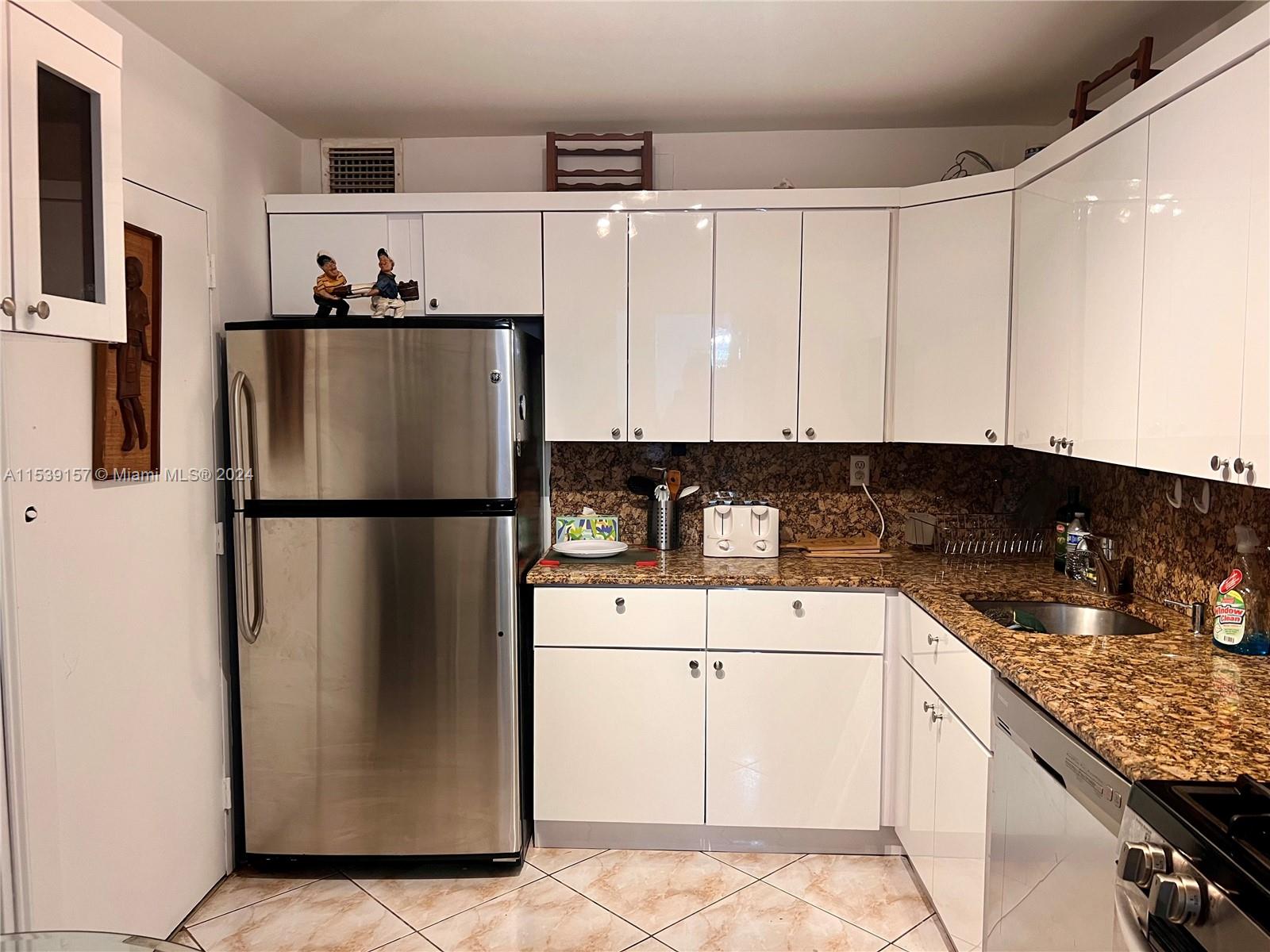 2030 S Ocean Dr 2018, Hallandale Beach, Florida 33009, 2 Bedrooms Bedrooms, ,2 BathroomsBathrooms,Residentiallease,For Rent,2030 S Ocean Dr 2018,A11539157