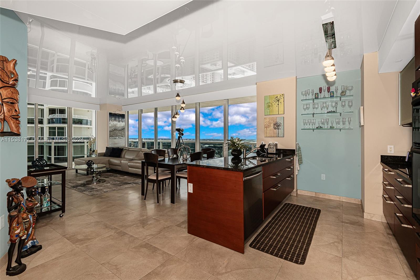 1830 S Ocean Dr 3506, Hallandale Beach, Florida 33009, 2 Bedrooms Bedrooms, ,2 BathroomsBathrooms,Residential,For Sale,1830 S Ocean Dr 3506,A11538177