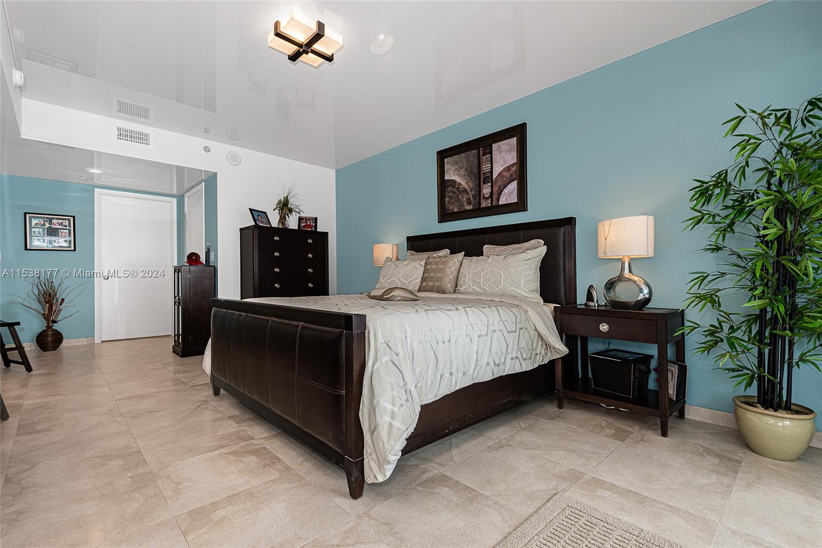 1830 S Ocean Dr 3506, Hallandale Beach, Florida 33009, 2 Bedrooms Bedrooms, ,2 BathroomsBathrooms,Residential,For Sale,1830 S Ocean Dr 3506,A11538177