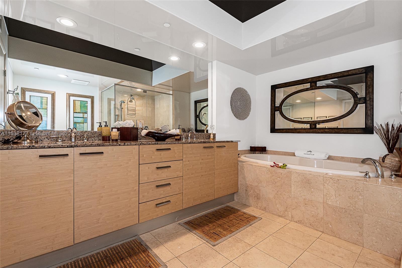 1830 S Ocean Dr 3506, Hallandale Beach, Florida 33009, 2 Bedrooms Bedrooms, ,2 BathroomsBathrooms,Residential,For Sale,1830 S Ocean Dr 3506,A11538177