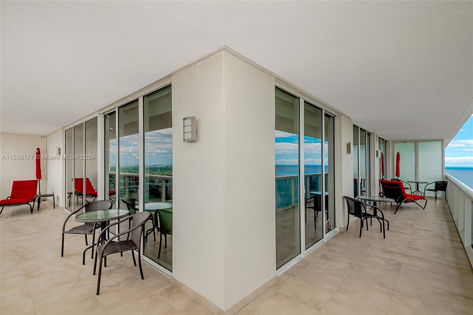 1830 S Ocean Dr 3506, Hallandale Beach, Florida 33009, 2 Bedrooms Bedrooms, ,2 BathroomsBathrooms,Residential,For Sale,1830 S Ocean Dr 3506,A11538177