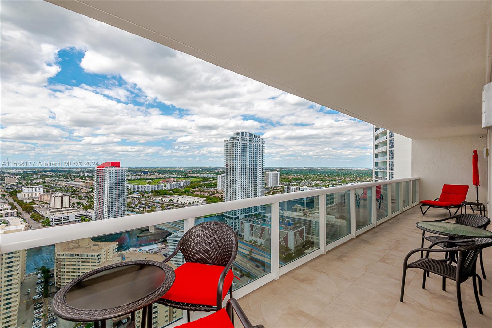 1830 S Ocean Dr 3506, Hallandale Beach, Florida 33009, 2 Bedrooms Bedrooms, ,2 BathroomsBathrooms,Residential,For Sale,1830 S Ocean Dr 3506,A11538177