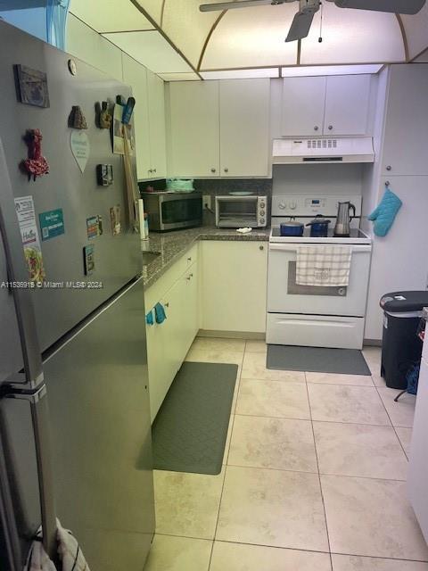 1300 Saint Charles Pl, Pembroke Pines, FL, 33026 United States, 2 Bedrooms Bedrooms, ,2 BathroomsBathrooms,Residential,For Sale,Saint Charles Pl,A11536915