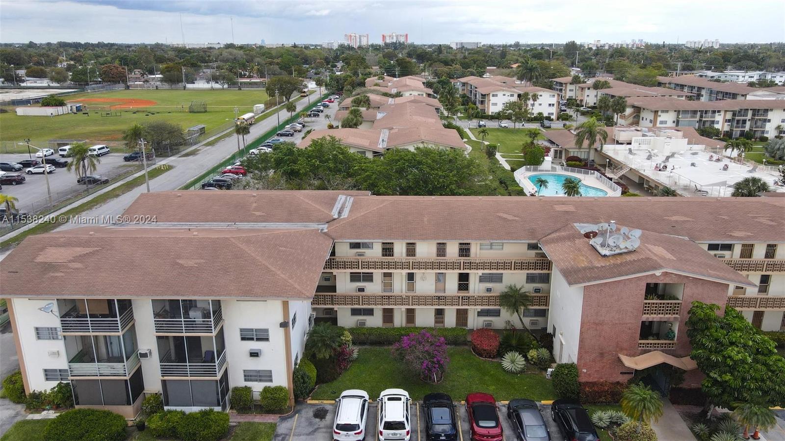 16801 13th Ave, Miami, FL, 33162 United States, 1 Bedroom Bedrooms, ,1 BathroomBathrooms,Residential,For Sale,13th Ave,A11538240