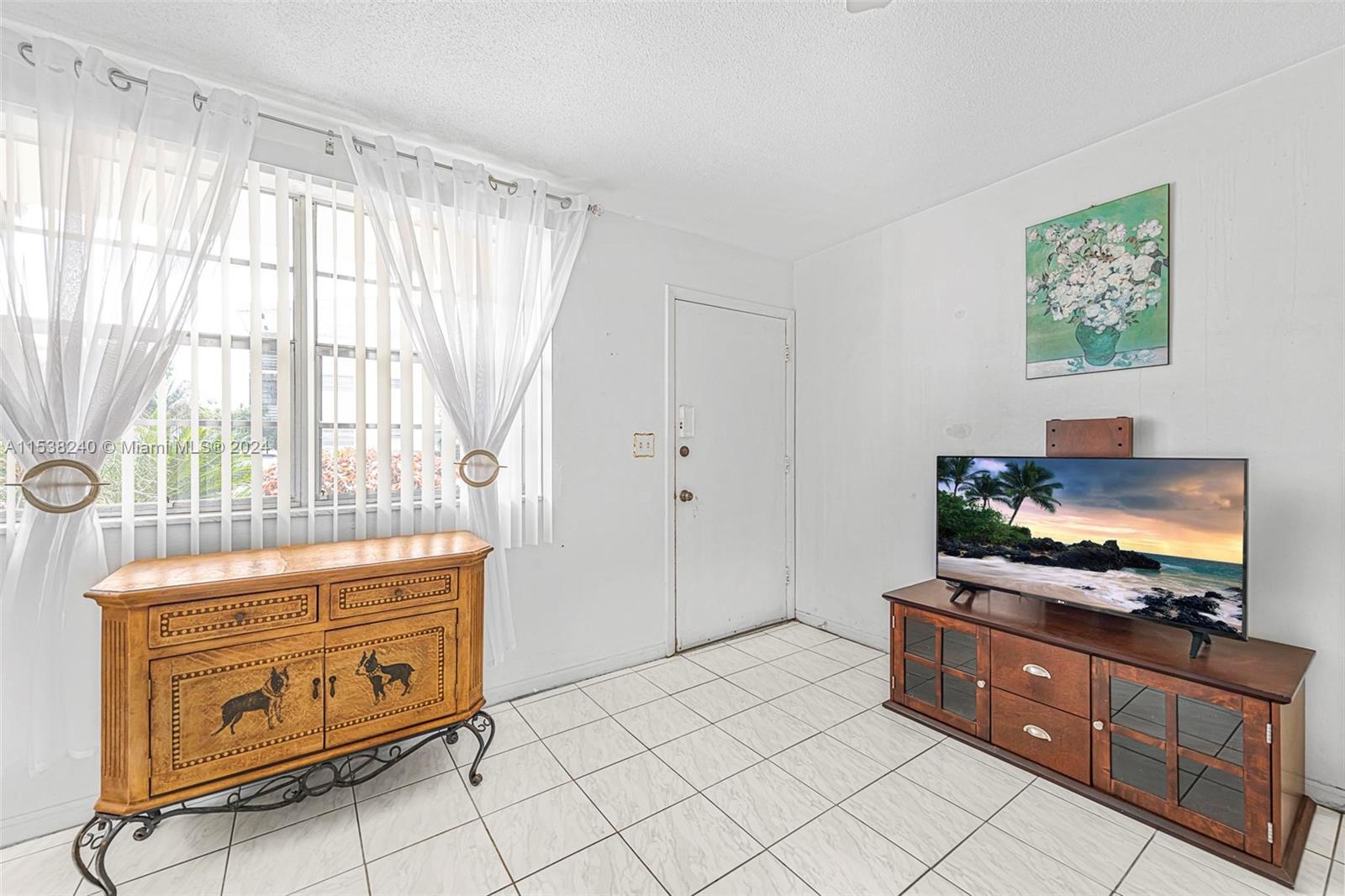 16801 13th Ave, Miami, FL, 33162 United States, 1 Bedroom Bedrooms, ,1 BathroomBathrooms,Residential,For Sale,13th Ave,A11538240