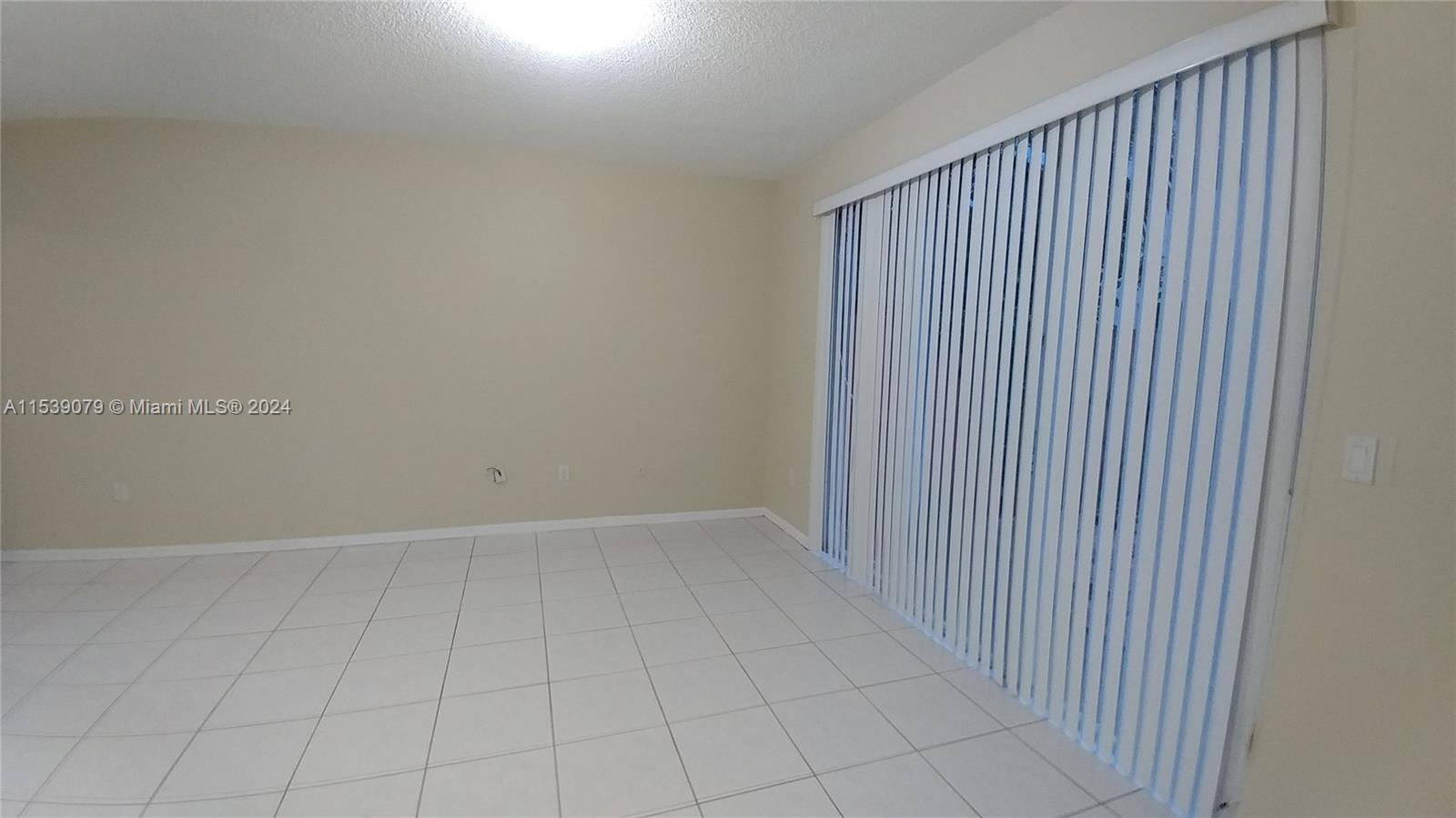 2242 NE 42nd Cir, Homestead, Florida 33033, 4 Bedrooms Bedrooms, ,3 BathroomsBathrooms,Residentiallease,For Rent,2242 NE 42nd Cir,A11539079