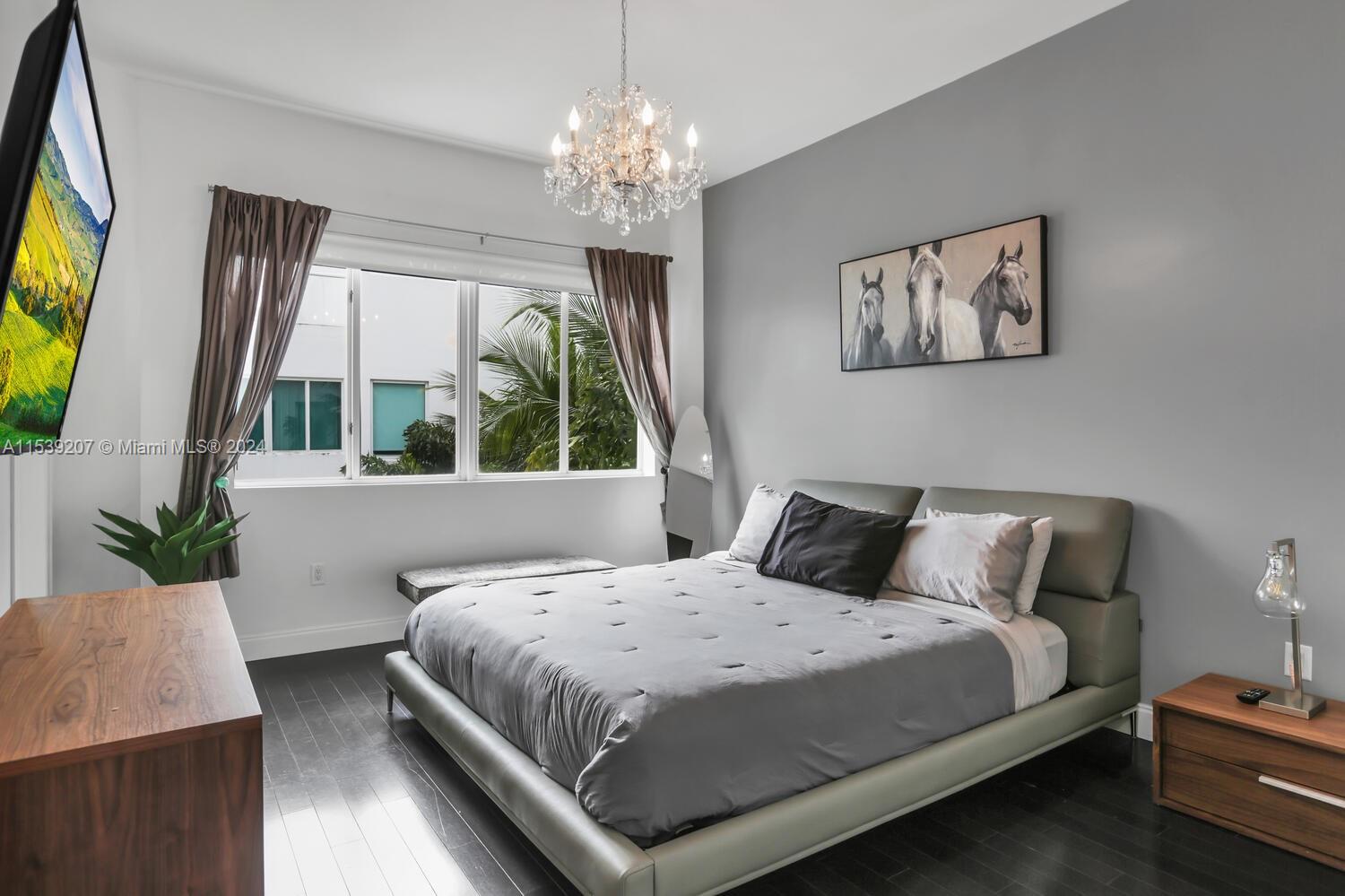 Primary Bedroom - 3rd floor