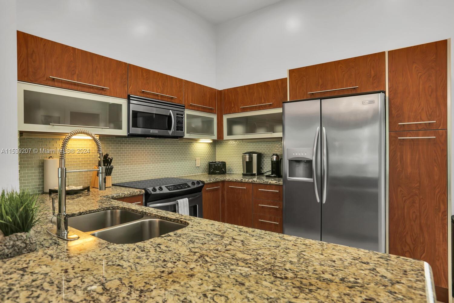 781 4th Ave, Fort Lauderdale, FL, 33304 United States, 3 Bedrooms Bedrooms, ,3 BathroomsBathrooms,Residential,For Sale,4th Ave,A11539207