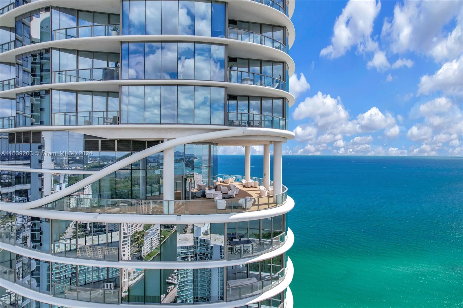 15701 Collins Ave, Sunny Isles Beach, FL, 33160 United States, 2 Bedrooms Bedrooms, ,2 BathroomsBathrooms,Residential,For Sale,Collins Ave,A11539203