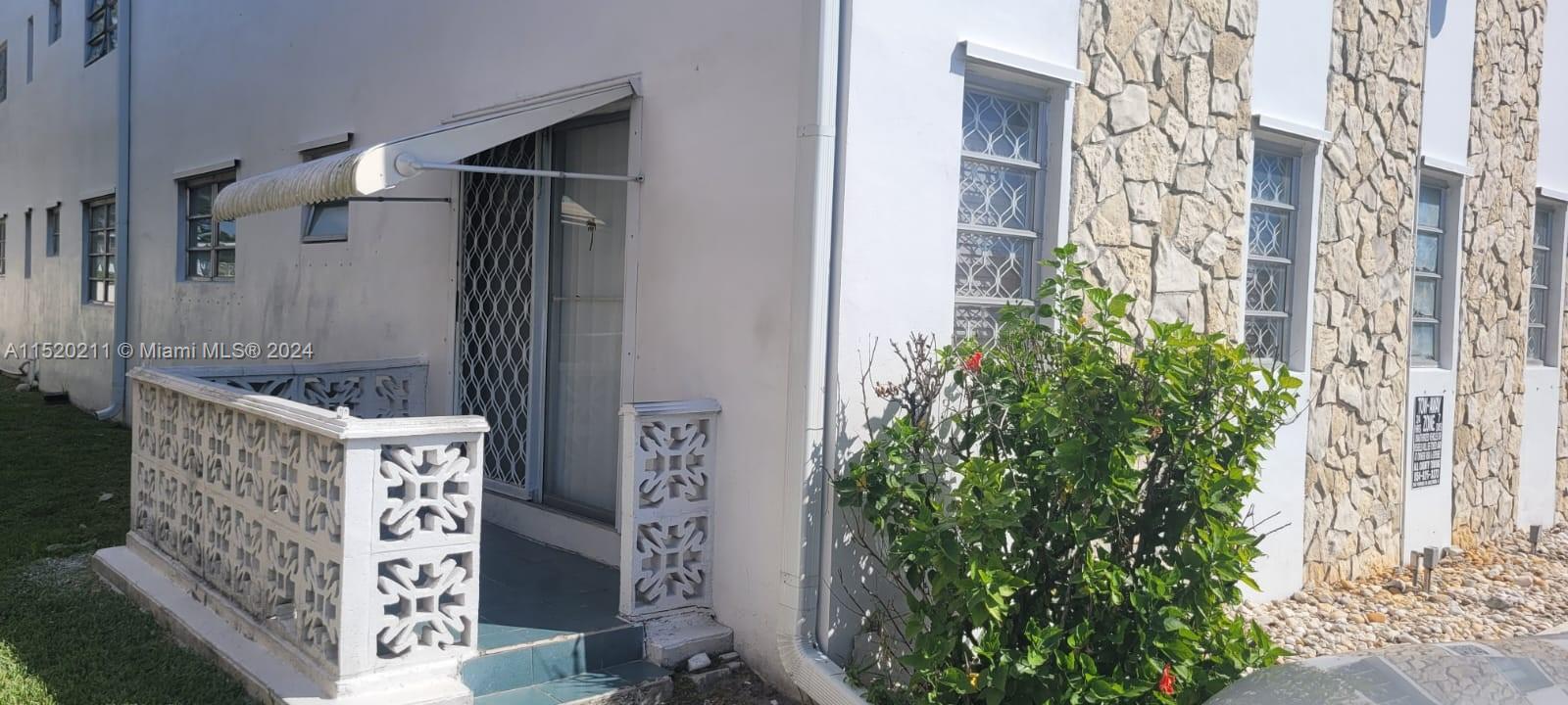 Master Bed Balcony. Also can be an entrance and exit to parking space which is in front of unit.