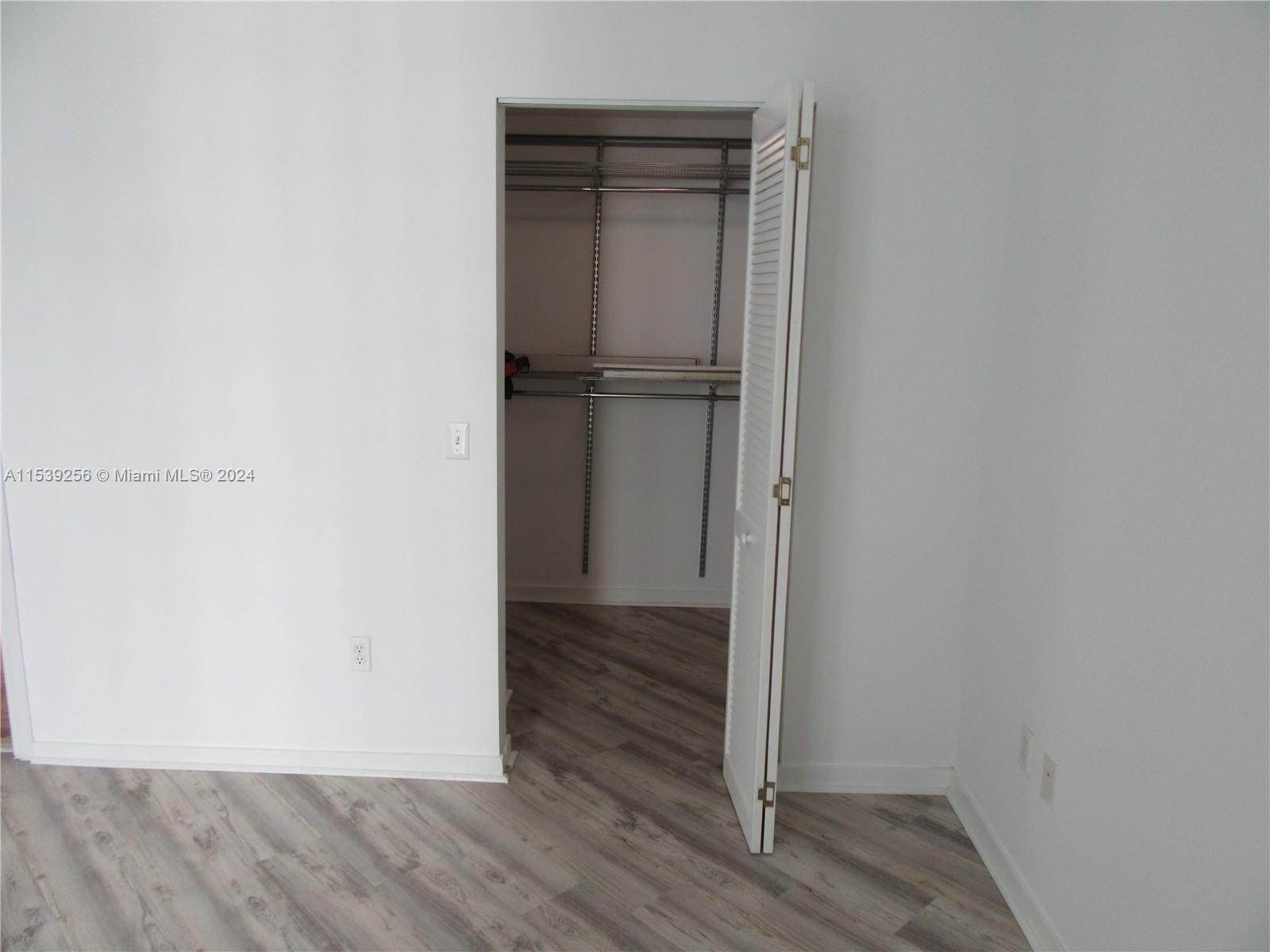 300 S Biscayne Blvd T-2805, Miami, Florida 33131, 1 Bedroom Bedrooms, ,1 BathroomBathrooms,Residentiallease,For Rent,300 S Biscayne Blvd T-2805,A11539256