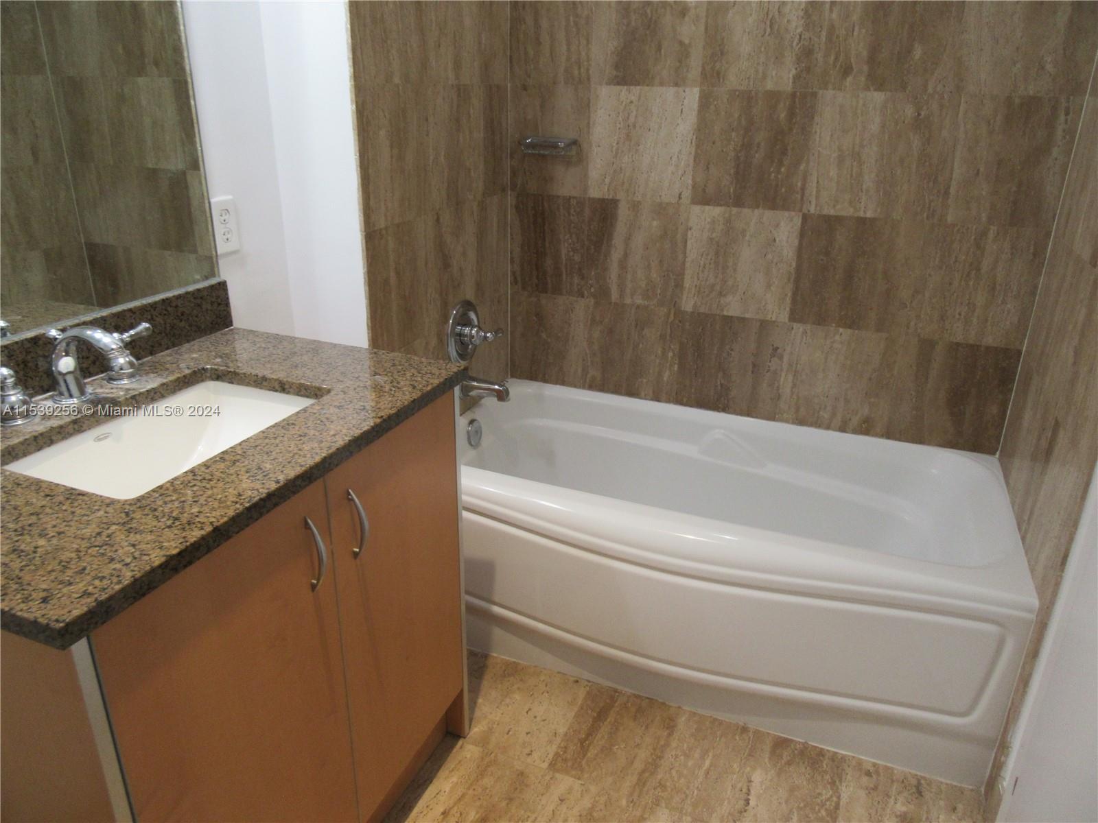 300 S Biscayne Blvd T-2805, Miami, Florida 33131, 1 Bedroom Bedrooms, ,1 BathroomBathrooms,Residentiallease,For Rent,300 S Biscayne Blvd T-2805,A11539256