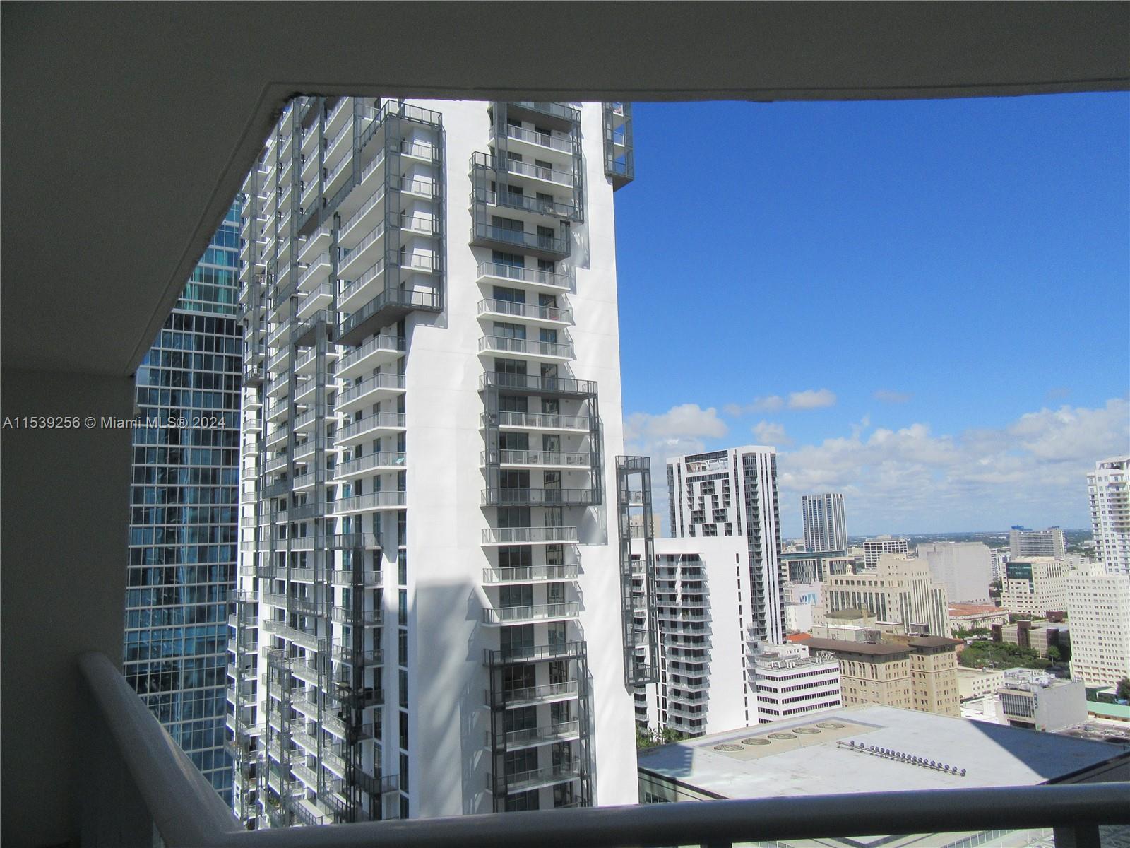 300 S Biscayne Blvd T-2805, Miami, Florida 33131, 1 Bedroom Bedrooms, ,1 BathroomBathrooms,Residentiallease,For Rent,300 S Biscayne Blvd T-2805,A11539256