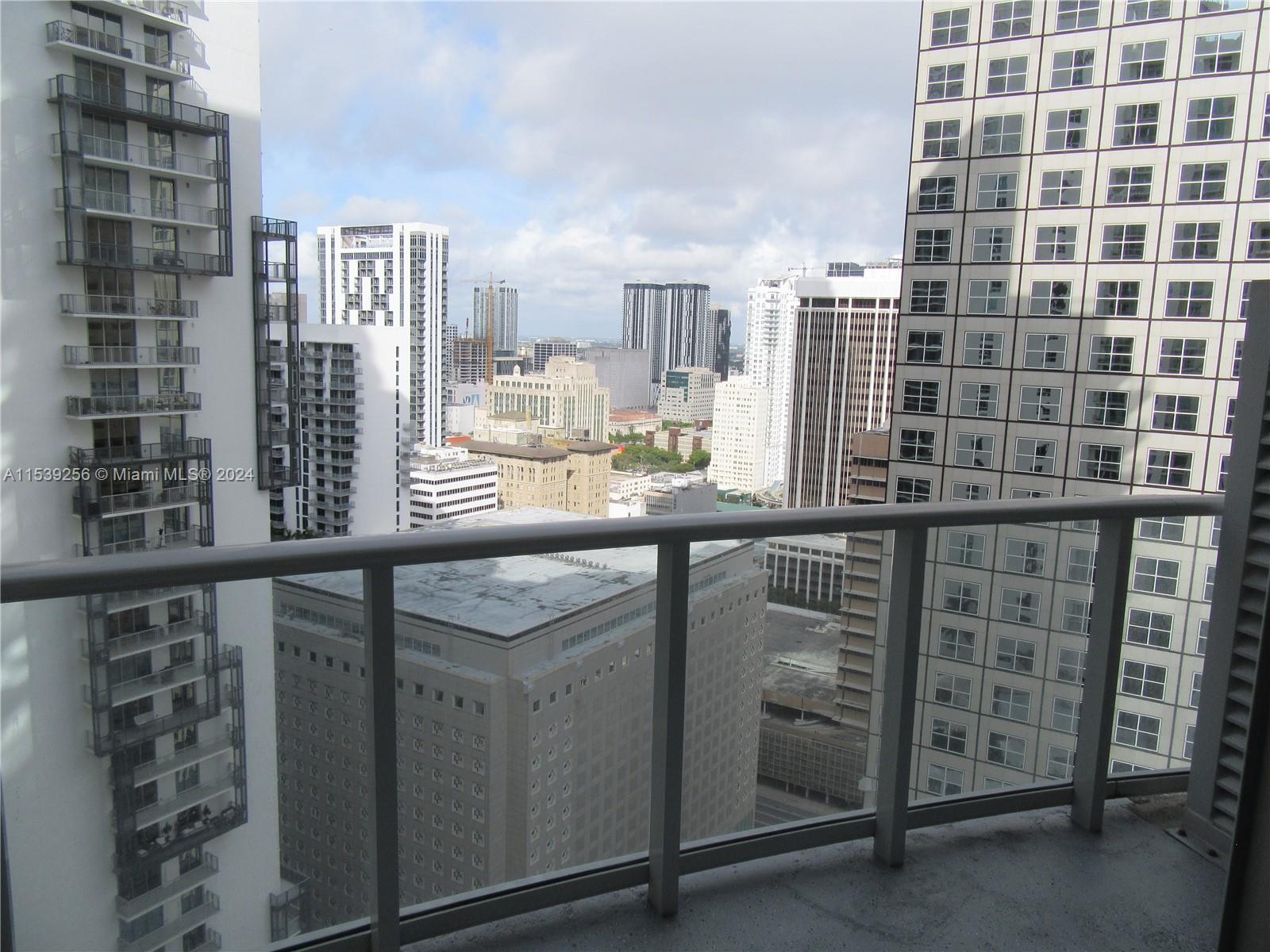 300 S Biscayne Blvd T-2805, Miami, Florida 33131, 1 Bedroom Bedrooms, ,1 BathroomBathrooms,Residentiallease,For Rent,300 S Biscayne Blvd T-2805,A11539256