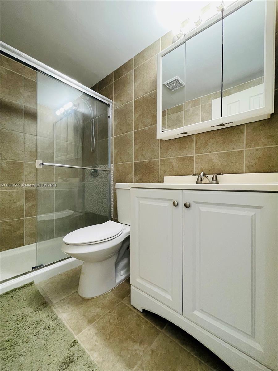 15610 NE 6th Ave 18C, Miami, Florida 33162, 1 Bedroom Bedrooms, ,1 BathroomBathrooms,Residential,For Sale,15610 NE 6th Ave 18C,A11538522