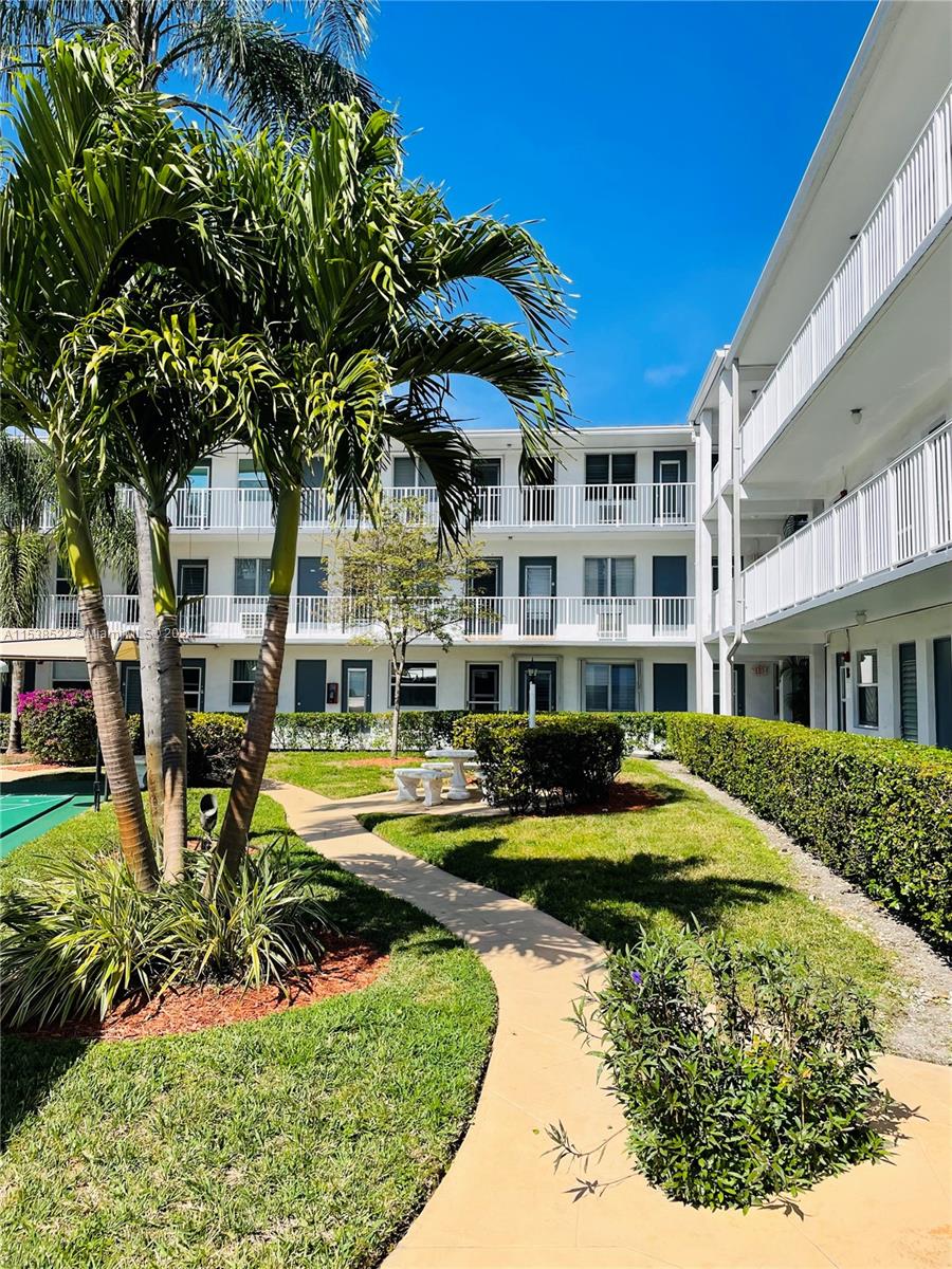 15610 NE 6th Ave 18C, Miami, Florida 33162, 1 Bedroom Bedrooms, ,1 BathroomBathrooms,Residential,For Sale,15610 NE 6th Ave 18C,A11538522