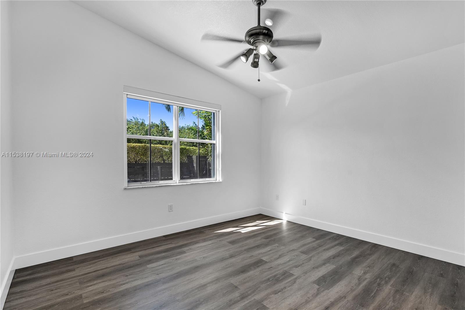 2236 SW 156th Ct, Miami, Florida 33185, 3 Bedrooms Bedrooms, ,2 BathroomsBathrooms,Residential,For Sale,2236 SW 156th Ct,A11538197