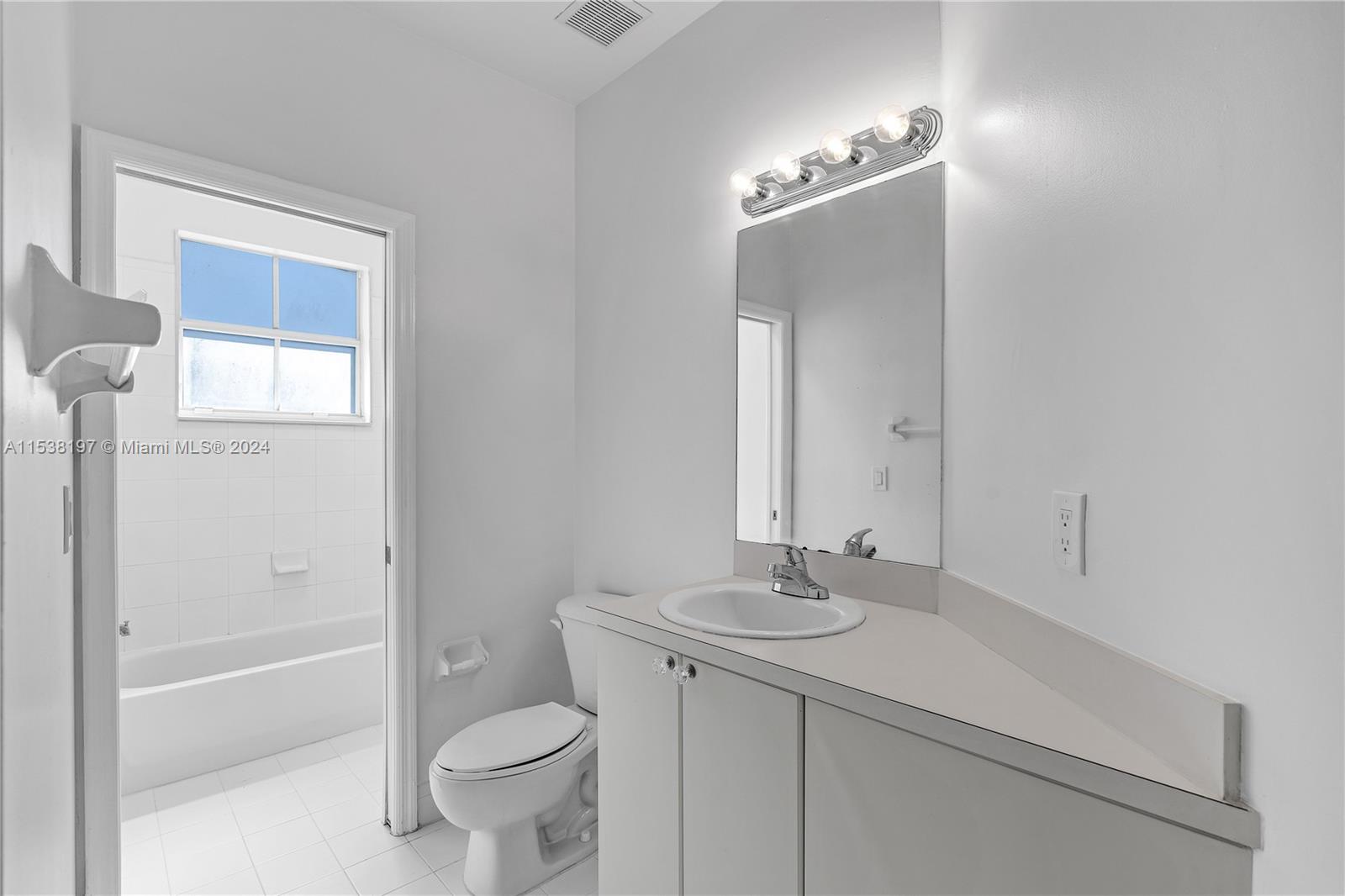 2236 SW 156th Ct, Miami, Florida 33185, 3 Bedrooms Bedrooms, ,2 BathroomsBathrooms,Residential,For Sale,2236 SW 156th Ct,A11538197