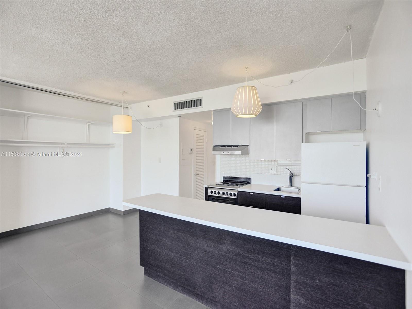 1720 Harrison St 11G, Hollywood, Florida 33020, ,1 BathroomBathrooms,Residential,For Sale,1720 Harrison St 11G,A11538383