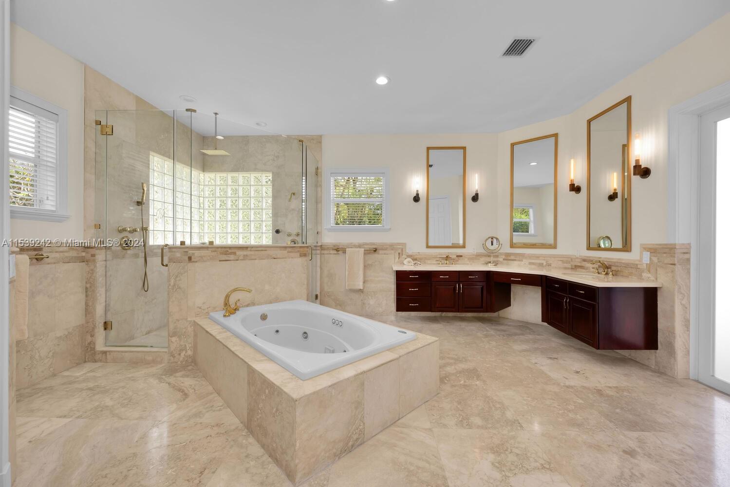 8855 111th Ter, Miami, FL, 33176 United States, 5 Bedrooms Bedrooms, ,5 BathroomsBathrooms,Residential,For Sale,111th Ter,A11539242