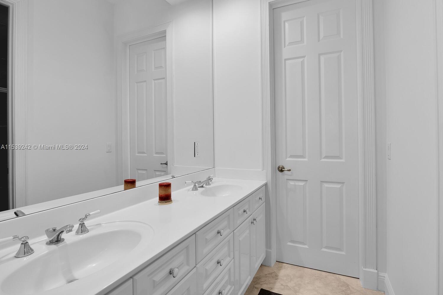 8855 111th Ter, Miami, FL, 33176 United States, 5 Bedrooms Bedrooms, ,5 BathroomsBathrooms,Residential,For Sale,111th Ter,A11539242