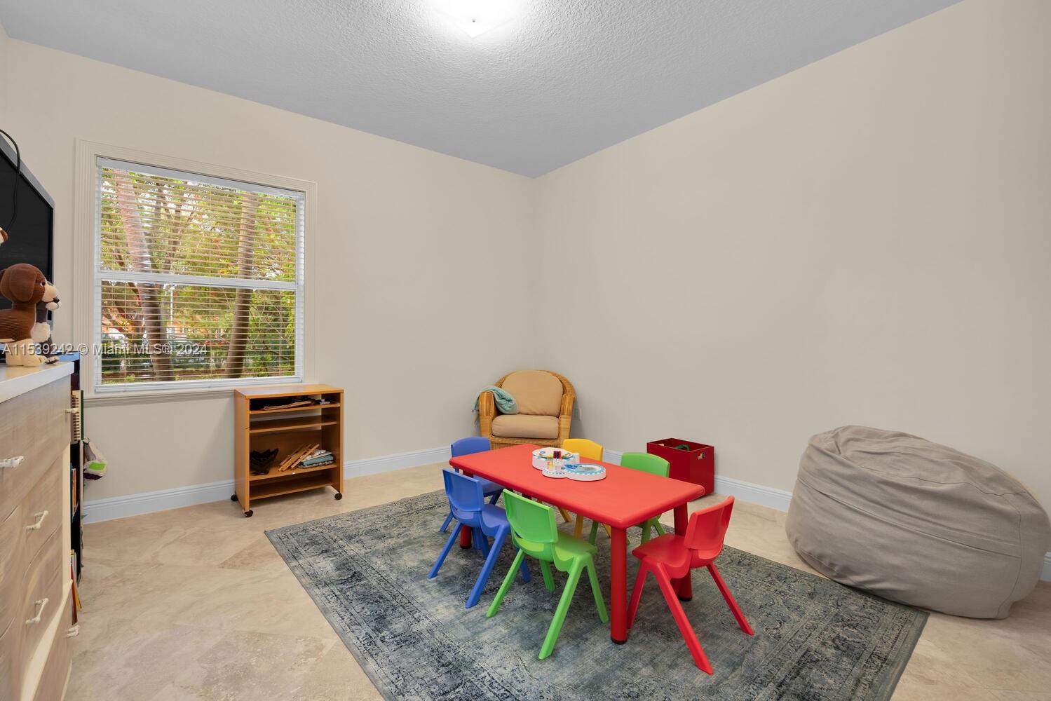 8855 111th Ter, Miami, FL, 33176 United States, 5 Bedrooms Bedrooms, ,5 BathroomsBathrooms,Residential,For Sale,111th Ter,A11539242