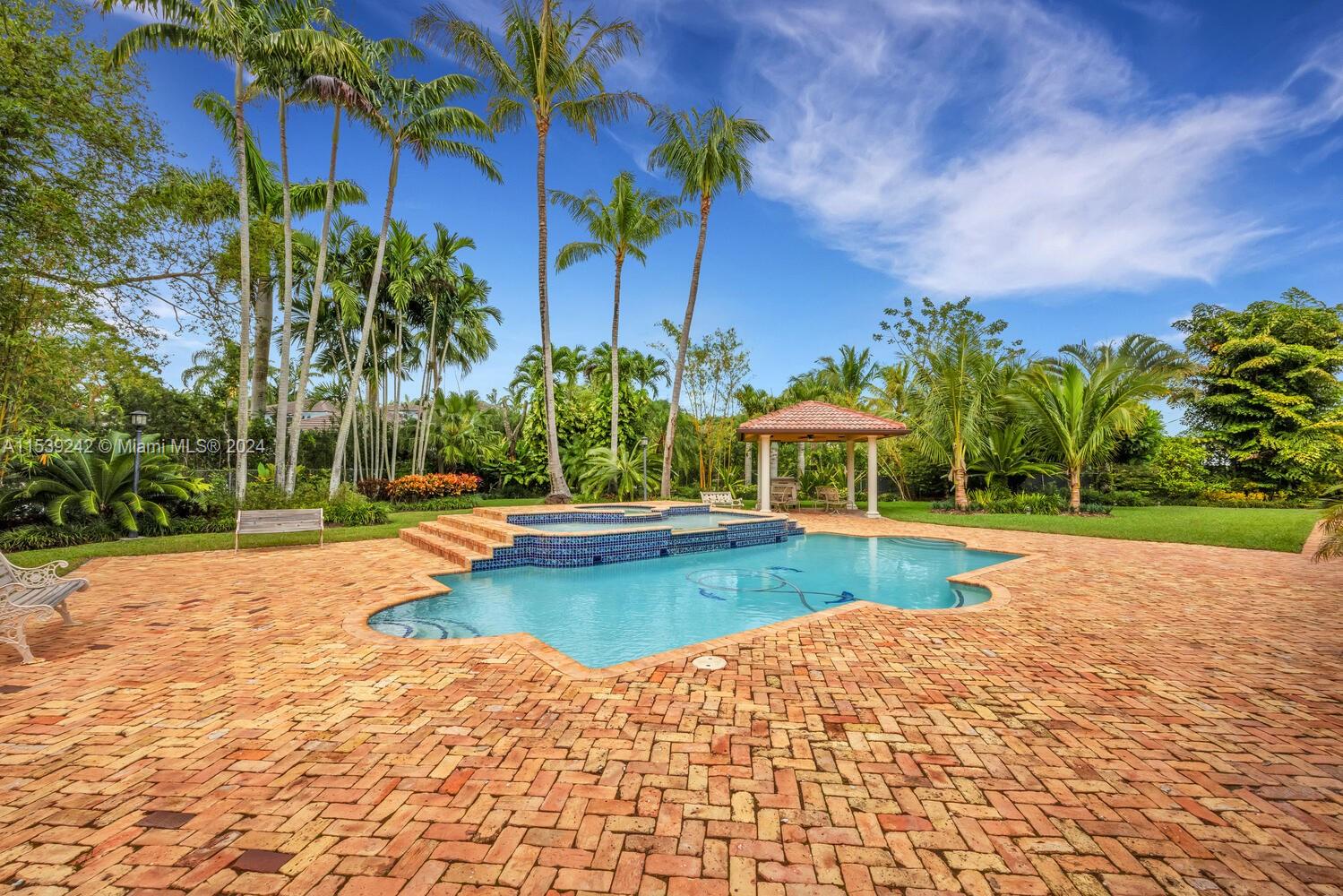 8855 111th Ter, Miami, FL, 33176 United States, 5 Bedrooms Bedrooms, ,5 BathroomsBathrooms,Residential,For Sale,111th Ter,A11539242