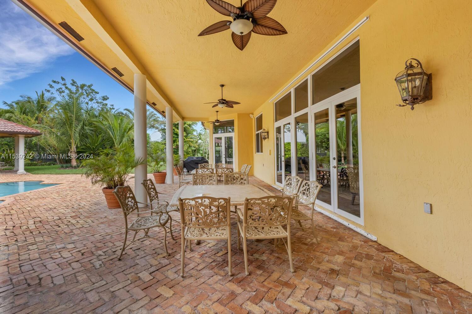 8855 111th Ter, Miami, FL, 33176 United States, 5 Bedrooms Bedrooms, ,5 BathroomsBathrooms,Residential,For Sale,111th Ter,A11539242