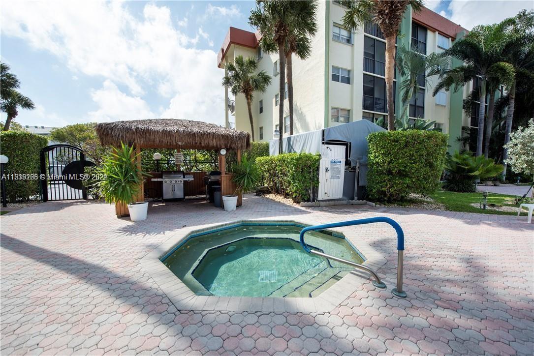 5300 NE 24th Ter 436C, Fort Lauderdale, Florida 33308, 2 Bedrooms Bedrooms, ,2 BathroomsBathrooms,Residential,For Sale,5300 NE 24th Ter 436C,A11539268