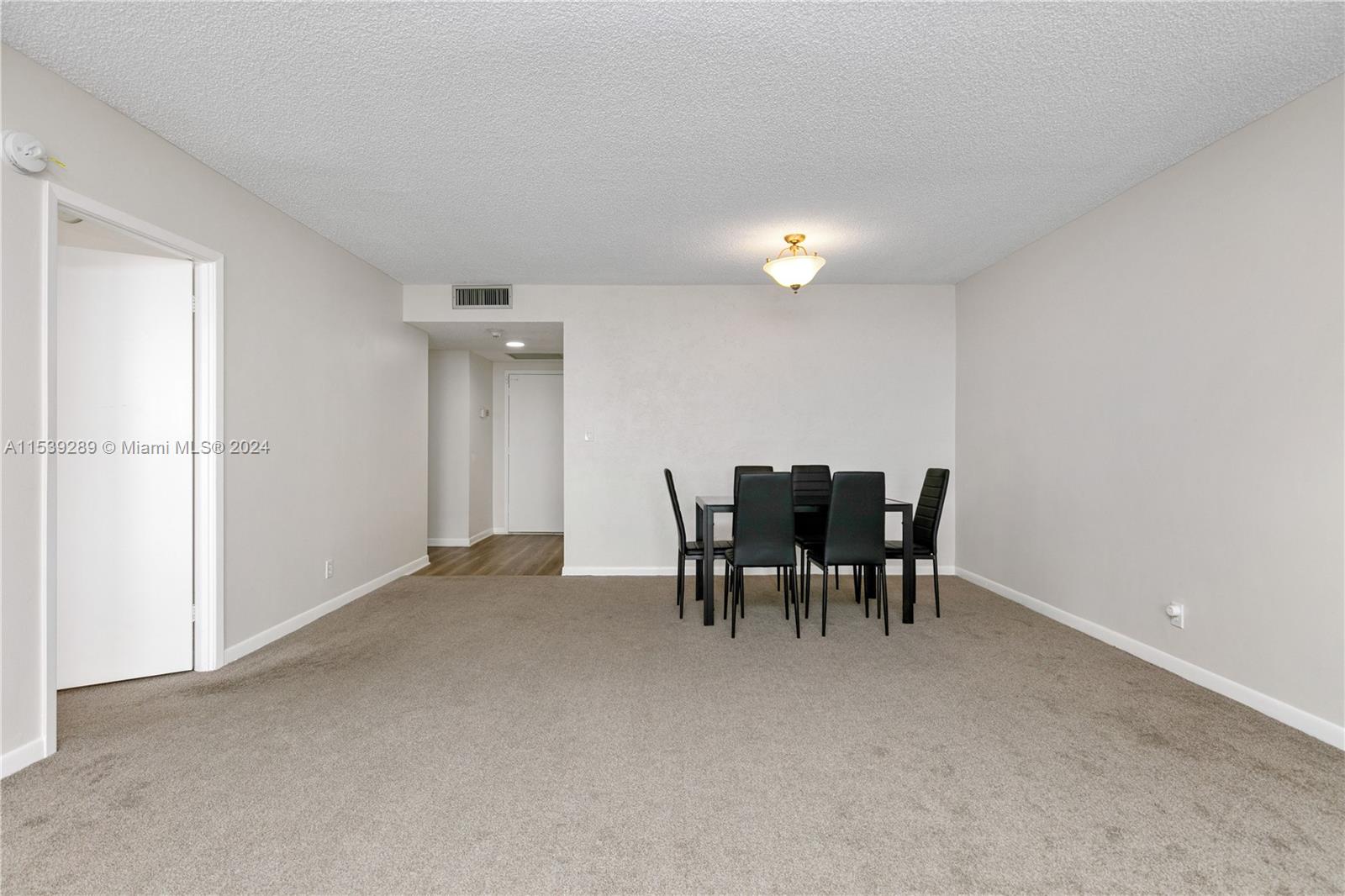 2500 Parkview dr 2009, Hallandale Beach, Florida 33009, 1 Bedroom Bedrooms, ,1 BathroomBathrooms,Residential,For Sale,2500 Parkview dr 2009,A11539289
