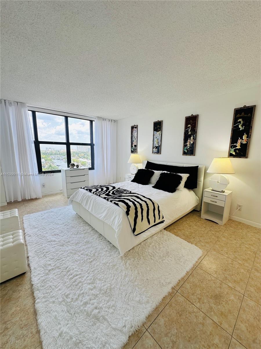 2500 Parkview Dr 907, Hallandale Beach, Florida 33009, 2 Bedrooms Bedrooms, ,2 BathroomsBathrooms,Residentiallease,For Rent,2500 Parkview Dr 907,A11539011