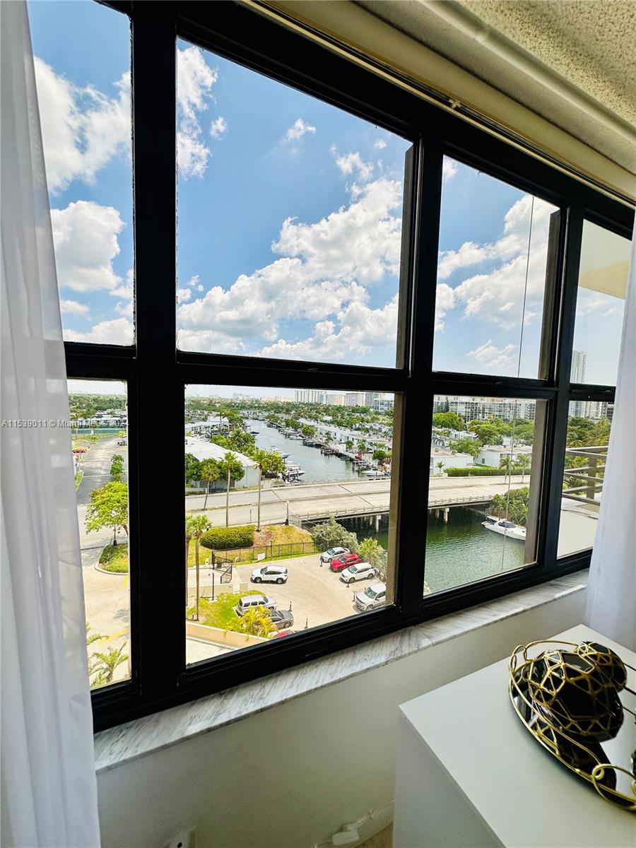 2500 Parkview Dr 907, Hallandale Beach, Florida 33009, 2 Bedrooms Bedrooms, ,2 BathroomsBathrooms,Residentiallease,For Rent,2500 Parkview Dr 907,A11539011