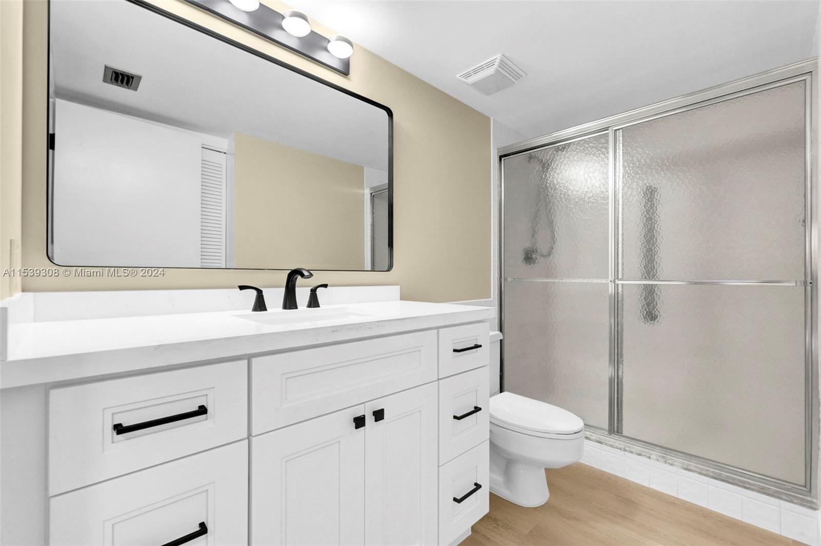 3200 Port Royale Dr N, Fort Lauderdale, FL, 33308 United States, 2 Bedrooms Bedrooms, ,2 BathroomsBathrooms,Residential,For Sale,Port Royale Dr N,A11539308